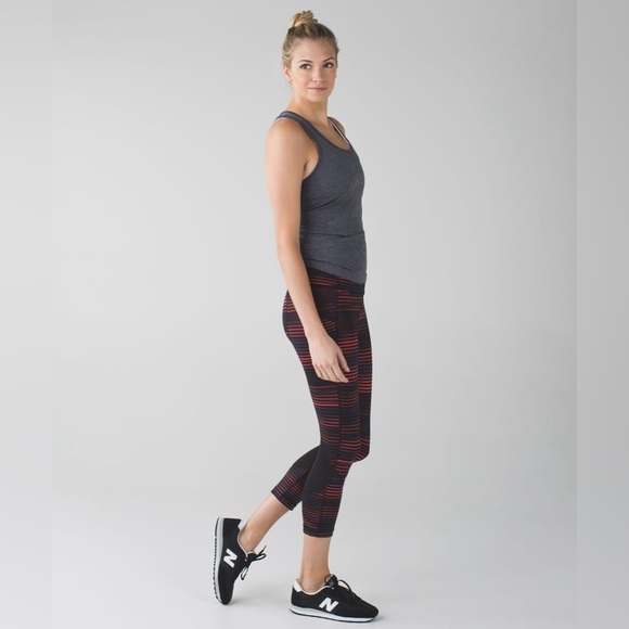 Lululemon Pace Rival Crop Full-On Luxtreme Twisted Dune Alarming BlackBlack Sz 4 - Picture 3 of 11